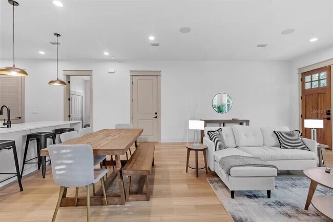 Building Photo - 2407 Harper St