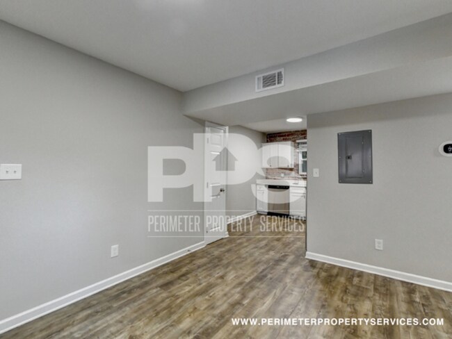 Building Photo - Old 4th Ward Flats New unit available! Com...