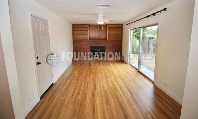 Building Photo - 599 Tamarack Dr