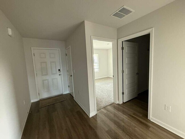 Building Photo - 5509 Silverbell Dr