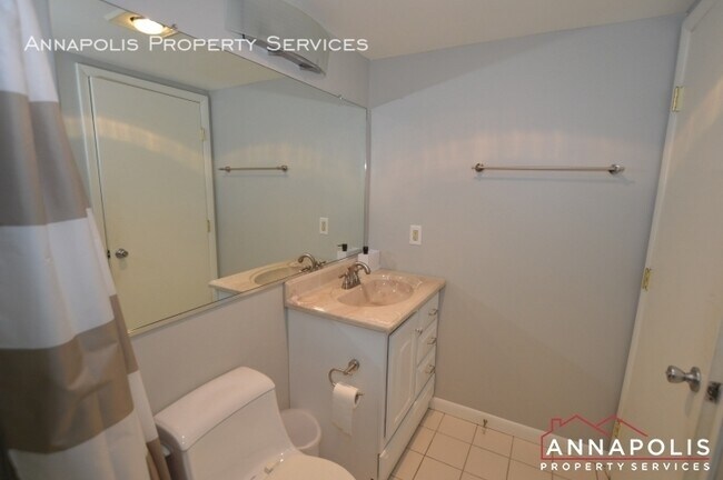 Building Photo - 13 silverwood circle #10