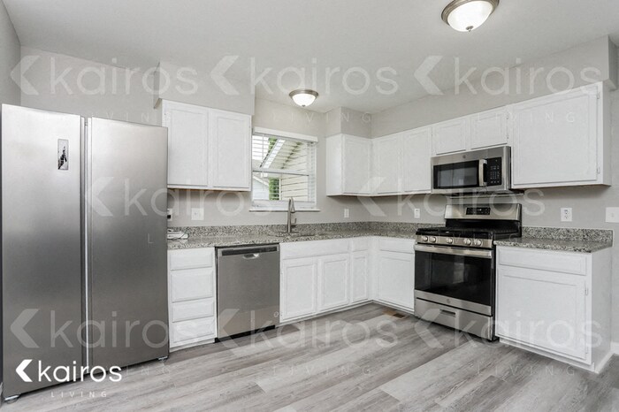 Building Photo - 100 Oxford Ave