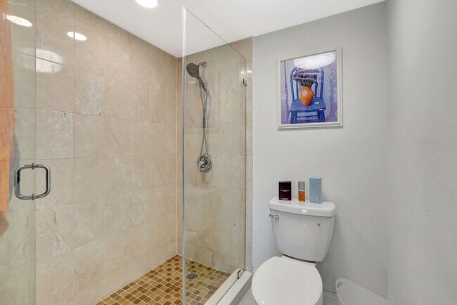 Building Photo - 1401 SW 128th Terrace