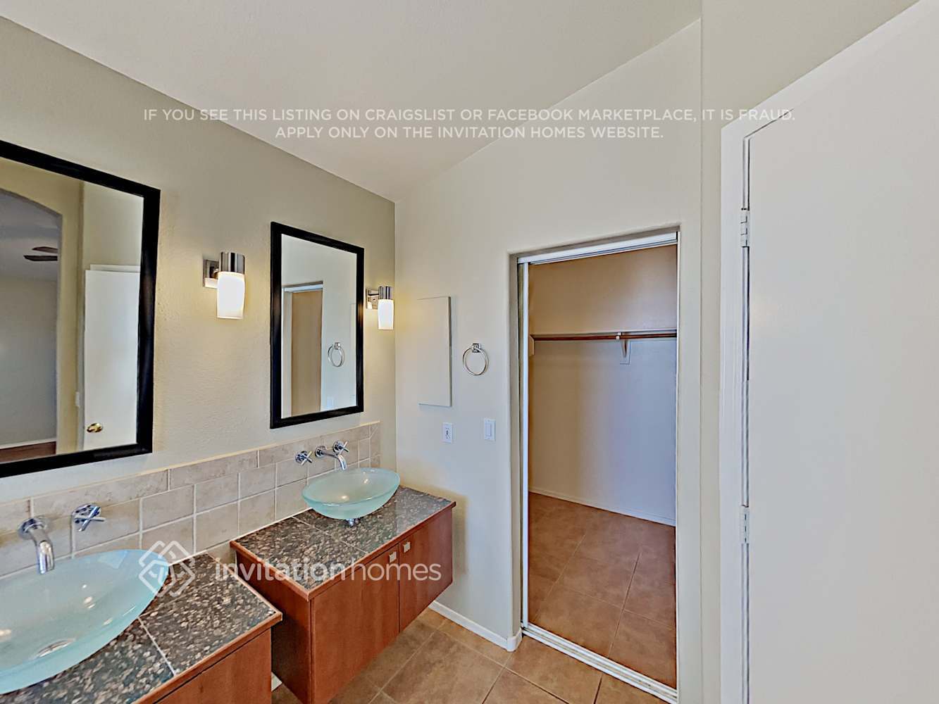 Building Photo - 1896 S Pinto Dr