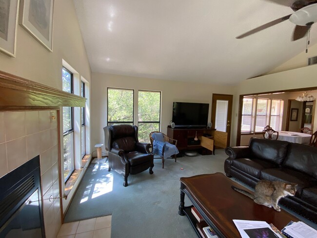 Building Photo - 5943 Cape Coral Dr