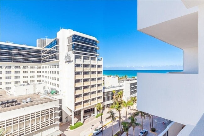 Building Photo - 100 Lincoln Rd