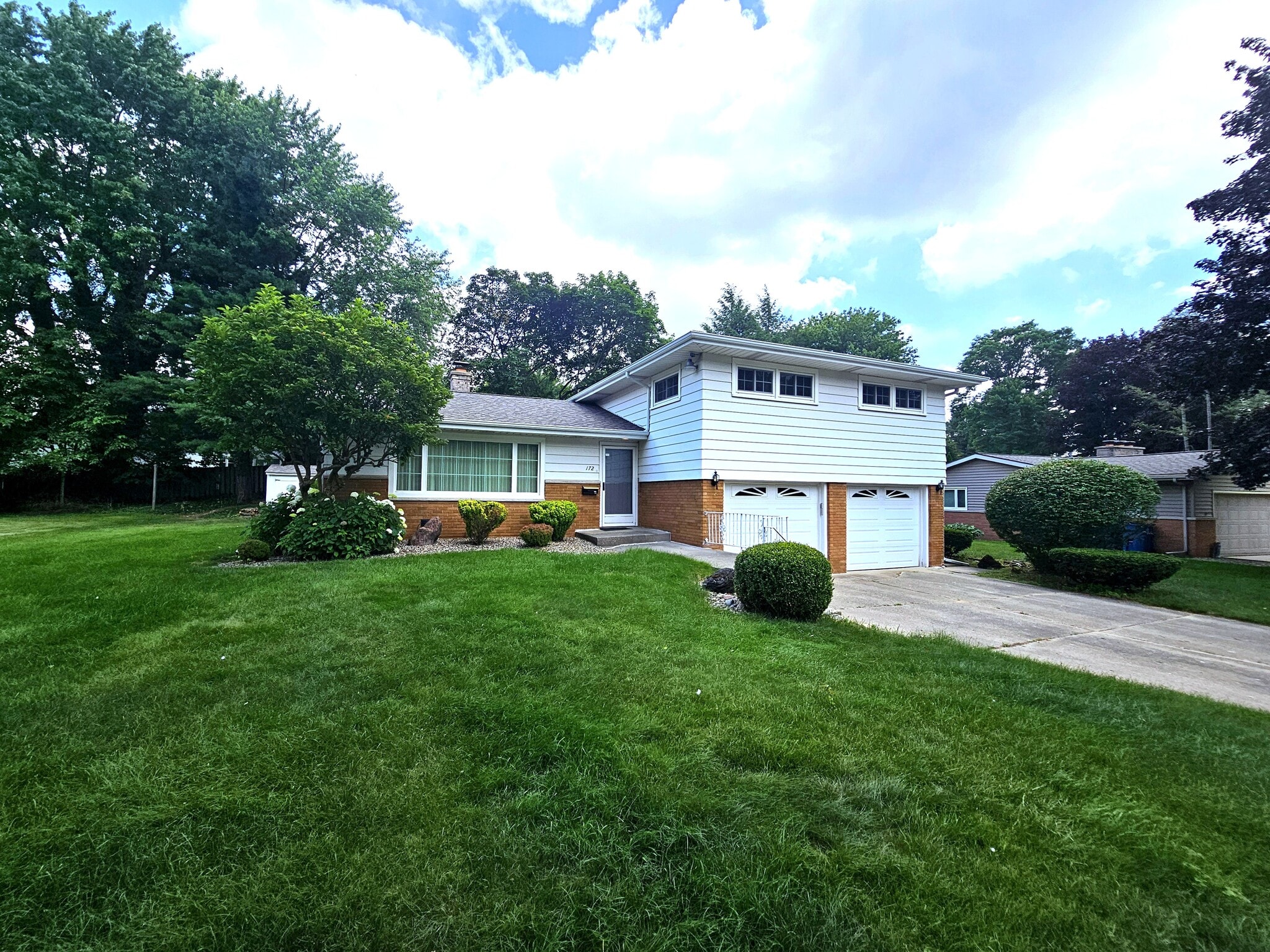 Building Photo - 172 Lincoln Hill Dr