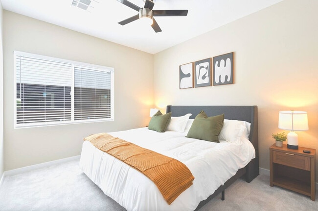 Building Photo - 16601 N Parkview Pl