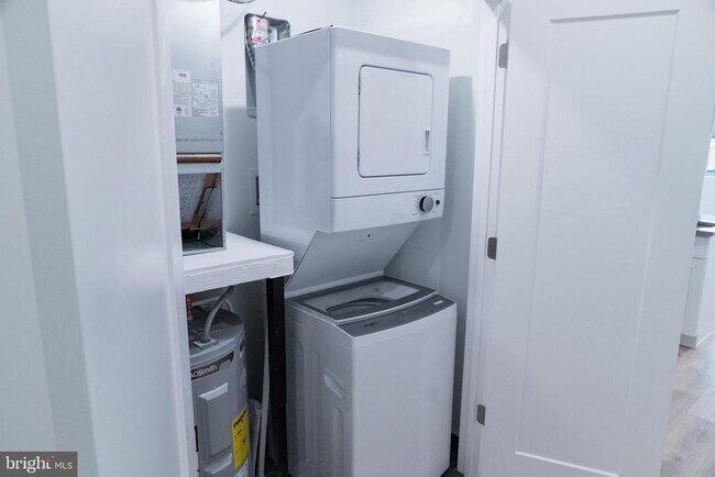 Building Photo - 7248 Rising Sun Ave