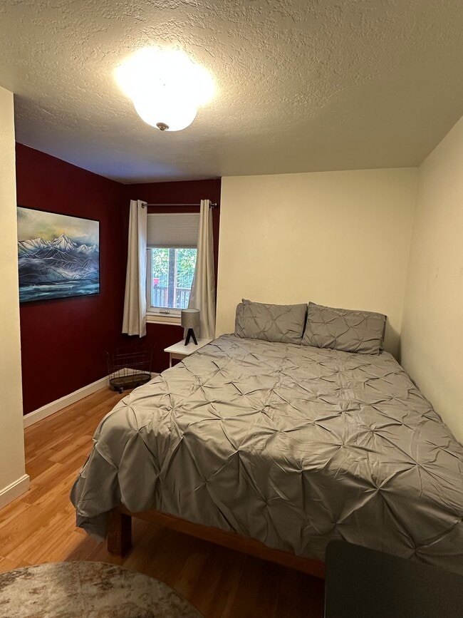 Building Photo - 328 E 15th Ave