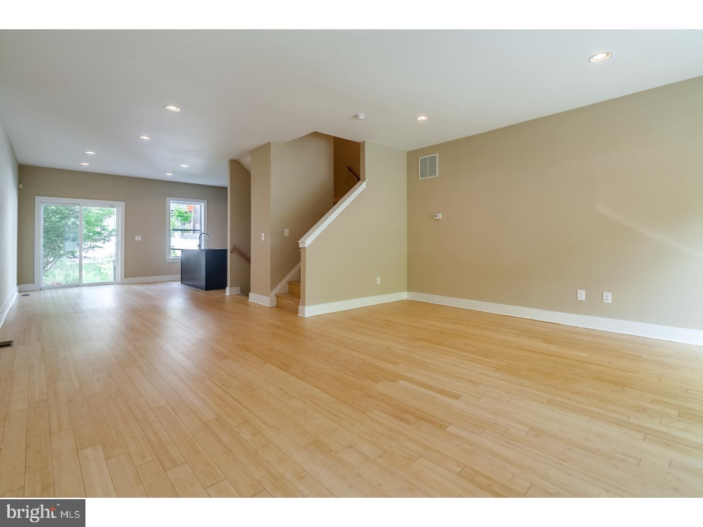 Building Photo - 509 Carpenter St