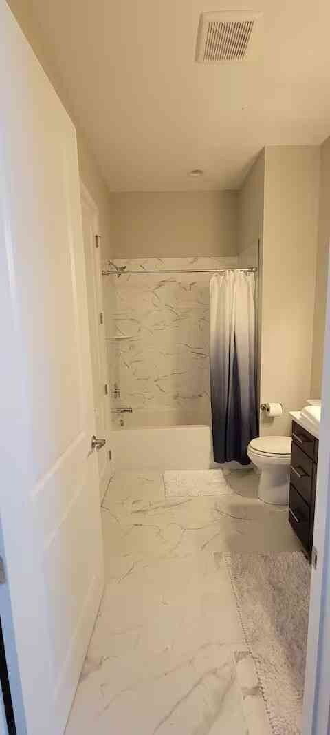 Building Photo - 1208 Commerce St