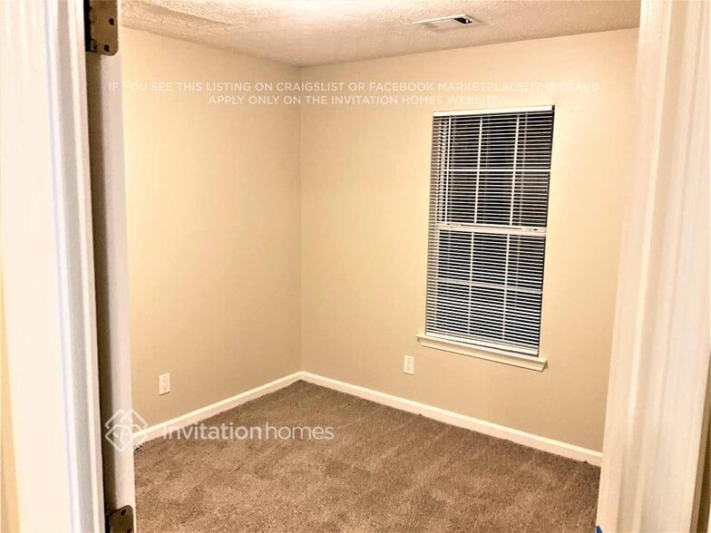 Building Photo - 1034 Maple Leaf Ridge