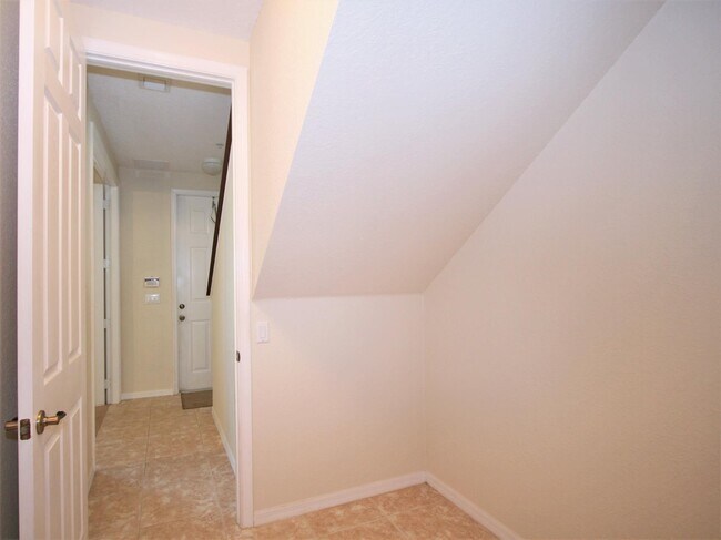 Building Photo - 1562 Grande Cull Way