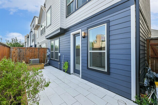 Building Photo - 12542 Malachite Wy