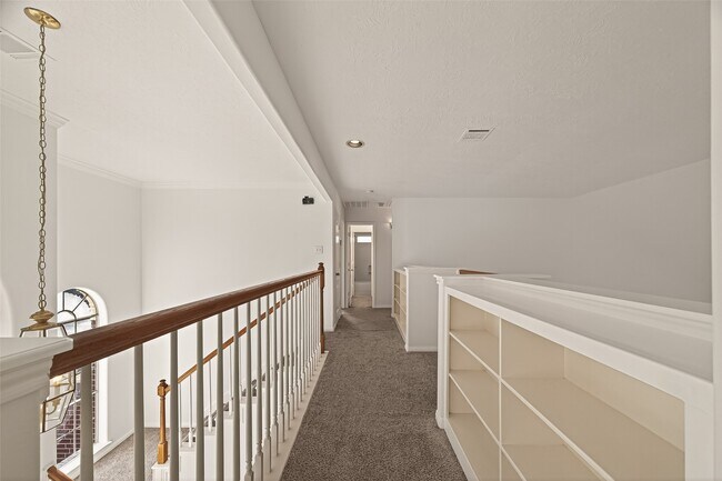 Building Photo - 3804 Dunlavy Dr