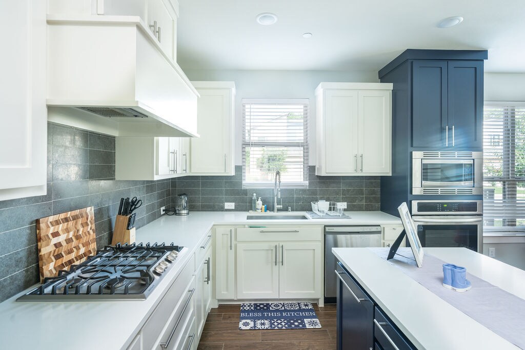 Building Photo - 1401 Alberti Ave