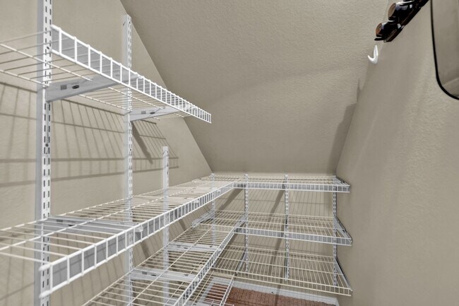 Building Photo - A Fabulous 4 Bedroom Home with a Sparkling Pool!!!