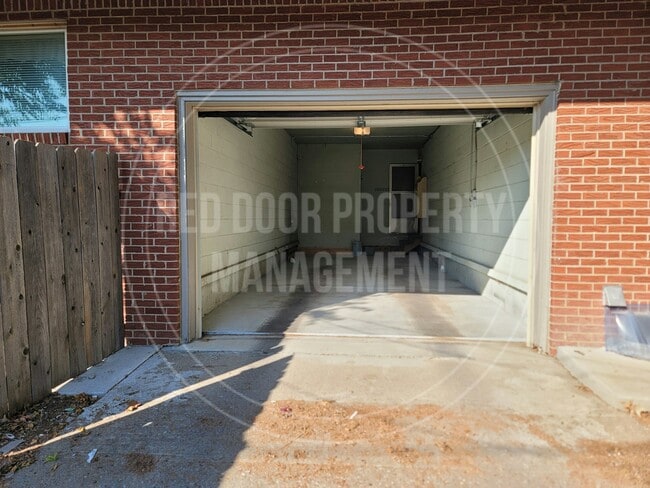 Building Photo - 1332 Farmstead St