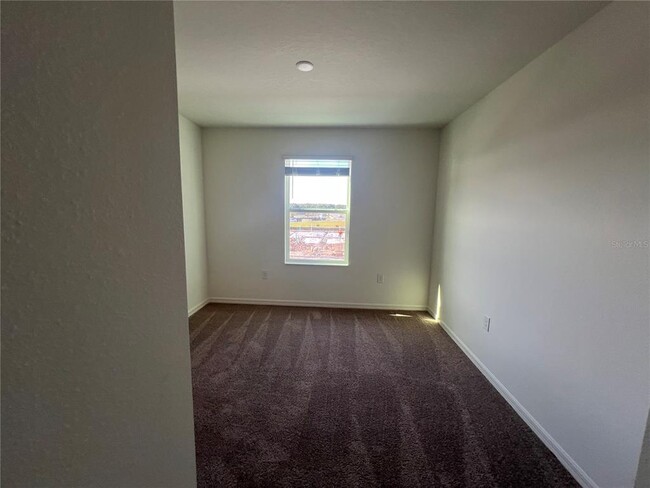 Building Photo - 2762 Raindrop Run St