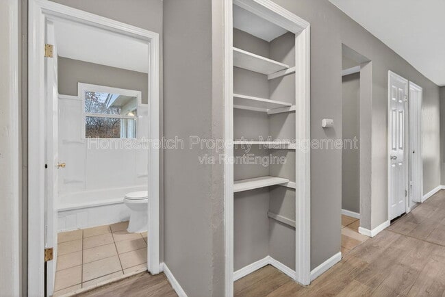 Building Photo - 129 Cameron Rd