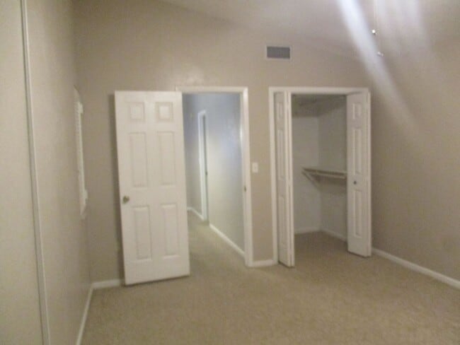 Building Photo - 3BR/2BA Home with Bonus/Game Room in Quiet Residential Neighborhood