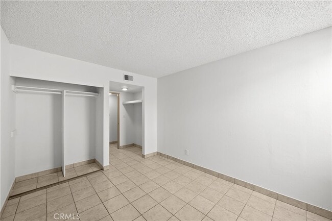 Building Photo - 18620 Hatteras St