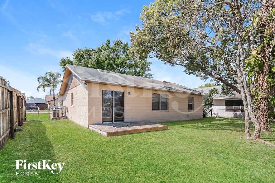 Building Photo - 1095 Sunshine Way SW