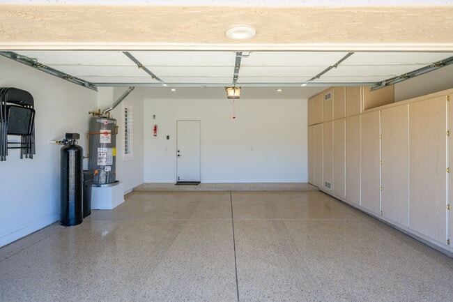 Building Photo - 18027 W Udall Dr