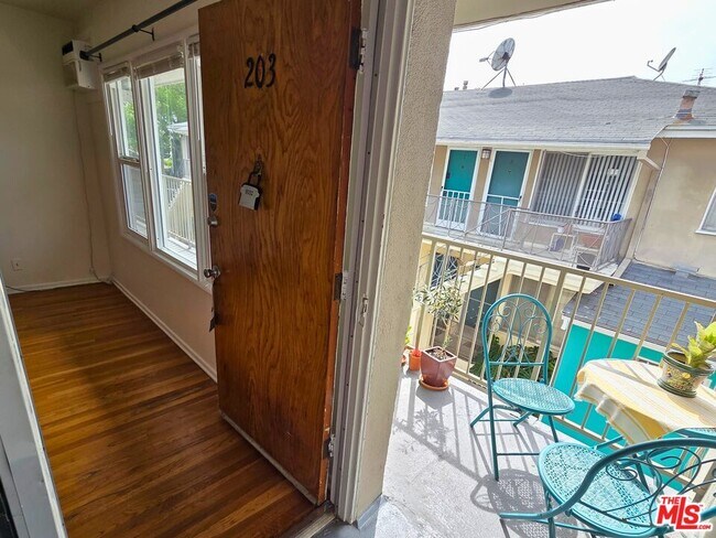 Building Photo - 7621 Hampton Ave