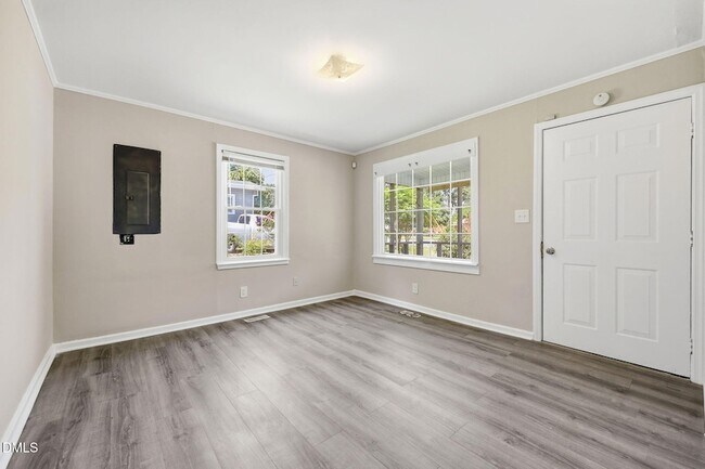Building Photo - 608 N 16th St