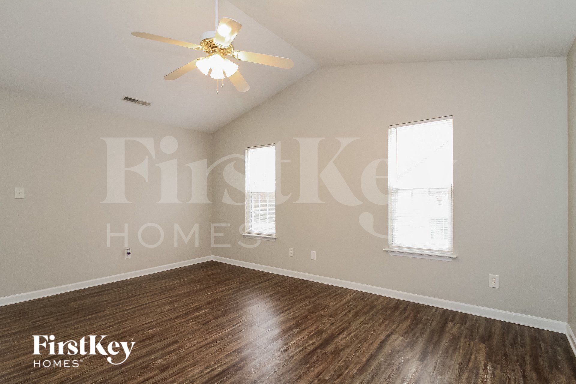 Building Photo - 329 Wright St