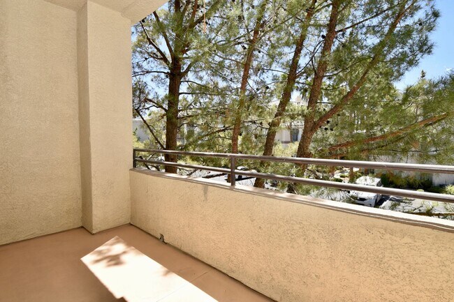 Building Photo - UPGRADED LOVELY 2 BED 2 BATH CONDO AT VISTANA