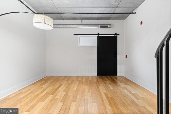 Building Photo - 1352 South St