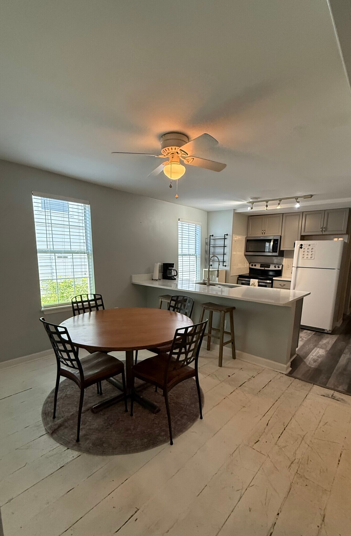 Building Photo - 286 Ashley Ave