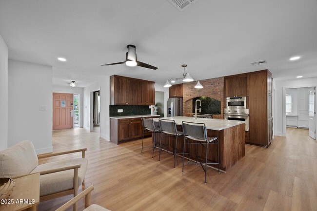 Building Photo - 10848 N 66th St