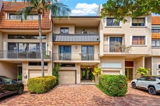 Building Photo - 6124 Paradise Point Dr