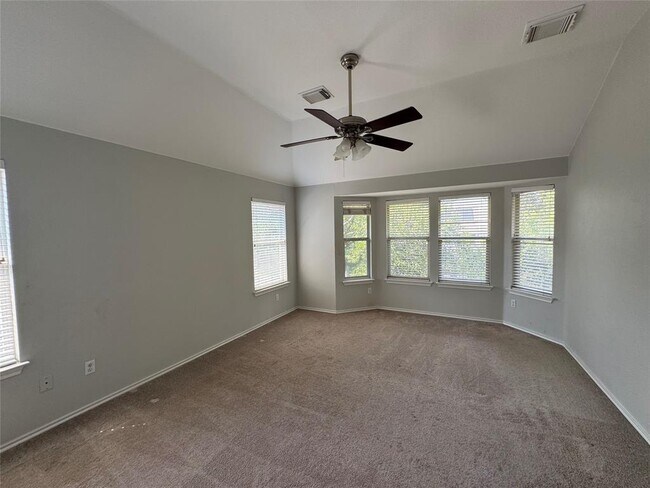 Building Photo - 1810 Rosenborough Ln N