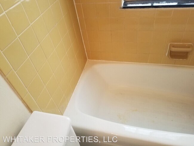 Building Photo - 4843-4865 Northcliff Dr