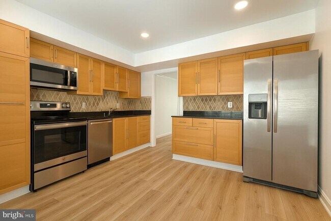 Primary Photo - 10707 Muirfield Dr