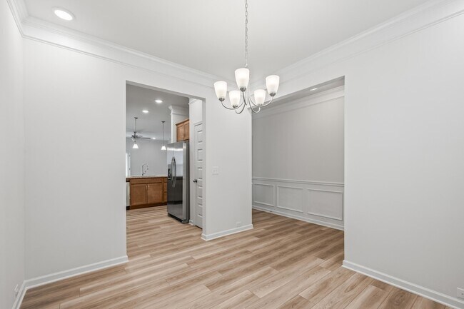 Building Photo - 326 Red Tail Dr