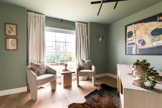 Building Photo - 4 Bedroom 2.5 Bath 2 Car Garage in Quail C...