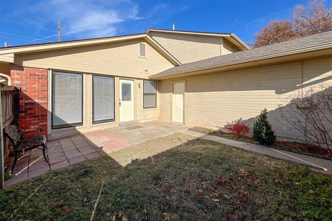 Building Photo - 1225 Sequoyah Pl