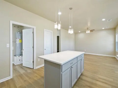 Building Photo - 142 Aspen Cir