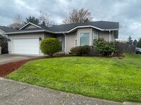 Building Photo - **MOVE IN SPECIAL!** Pet Friendly Charming 3 Bedroom Home with large office!