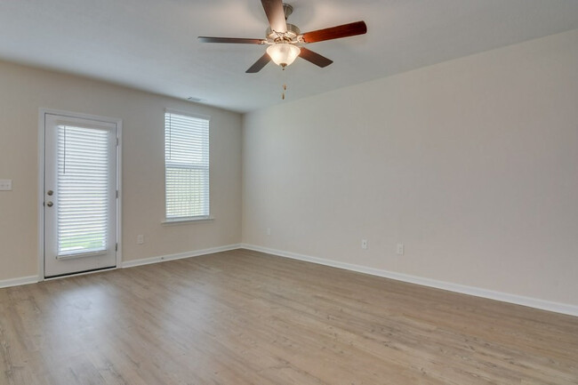 Building Photo - 403 Amesbury Dr