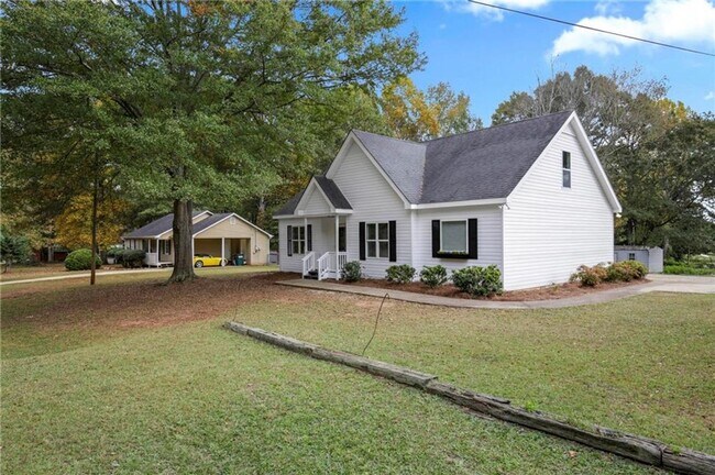 Building Photo - 1312 Lake Paradise Rd