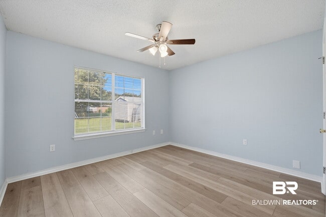 Building Photo - 808 Azalea Trace Dr