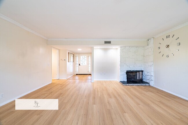 Building Photo - 3 Bed | 2 Bath Single-Family Home in Walnut Valley Unified School District