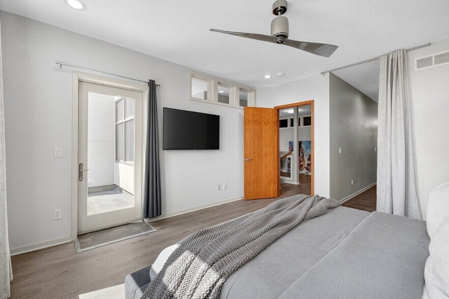 Building Photo - 640 S 50th St